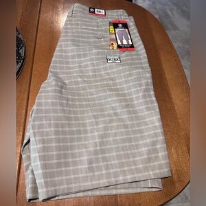 ‼️‼️ SOLD ‼️‼️ Hang ten stretch walkshorts